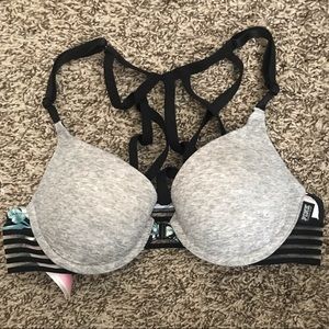 Victoria’s Secret PINK front clasp bra